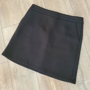LOFT Black Quilted Chevron Mini Skirt Women's Size 6